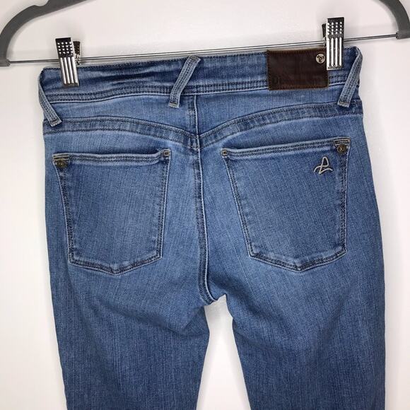 DL1961 Amanda Skinny Jeans - Picture 5 of 7